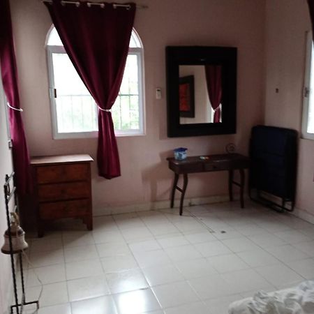 En Planta Alta A Pie De Avenida Apartment Cozumel Ngoại thất bức ảnh