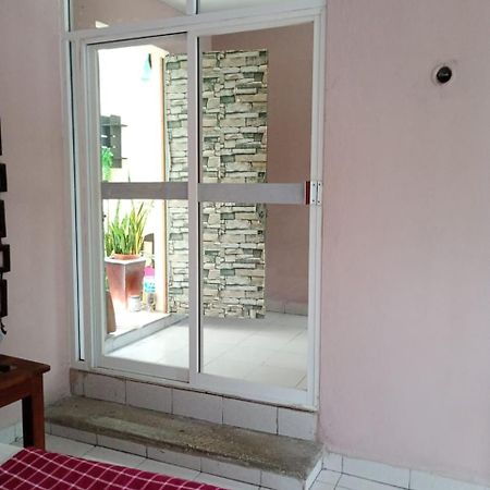 En Planta Alta A Pie De Avenida Apartment Cozumel Ngoại thất bức ảnh